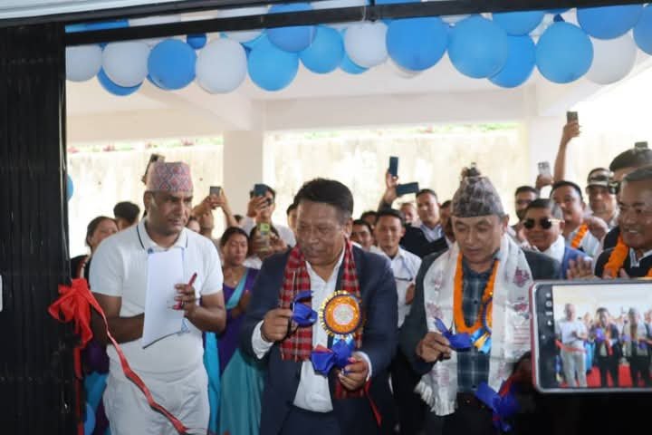 खनियाबास गाउँपालिकाको नवनिर्मित भवनको उद्घाटन