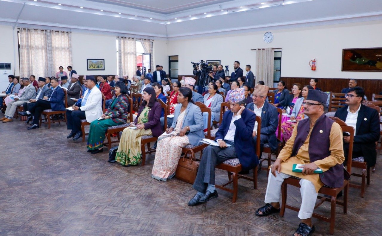 नीति तथा कार्यक्रमले समृद्ध नेपाल, सुखी नेपालीको राष्ट्रिय आकाङ्क्षा पुरा गर्ने लक्ष लिएको एमालेले निष्कर्ष