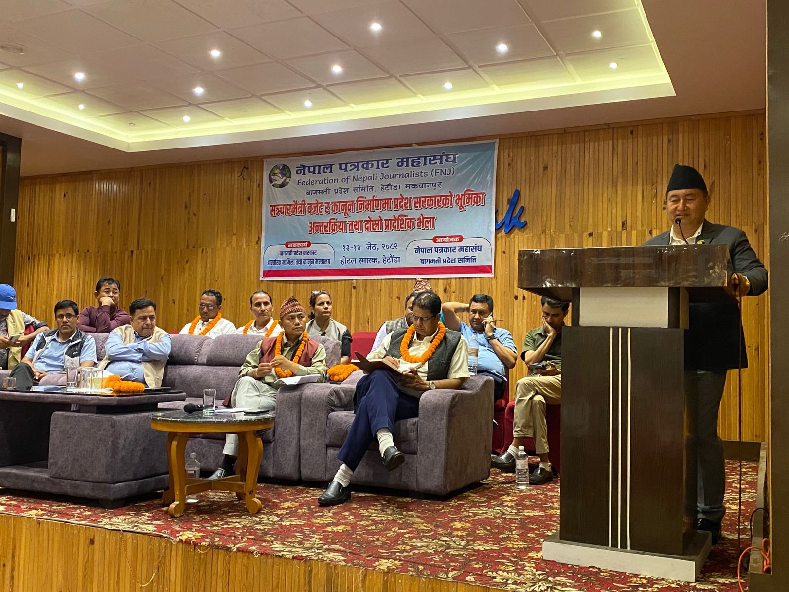 पत्रकारलाई स्वतन्त्र रूपले काम गर्न दिनु पर्ने र त्यसमा प्रदेश सरकारले सहयोग गर्ने मुख्यमन्त्री लामाकाे भनाइ