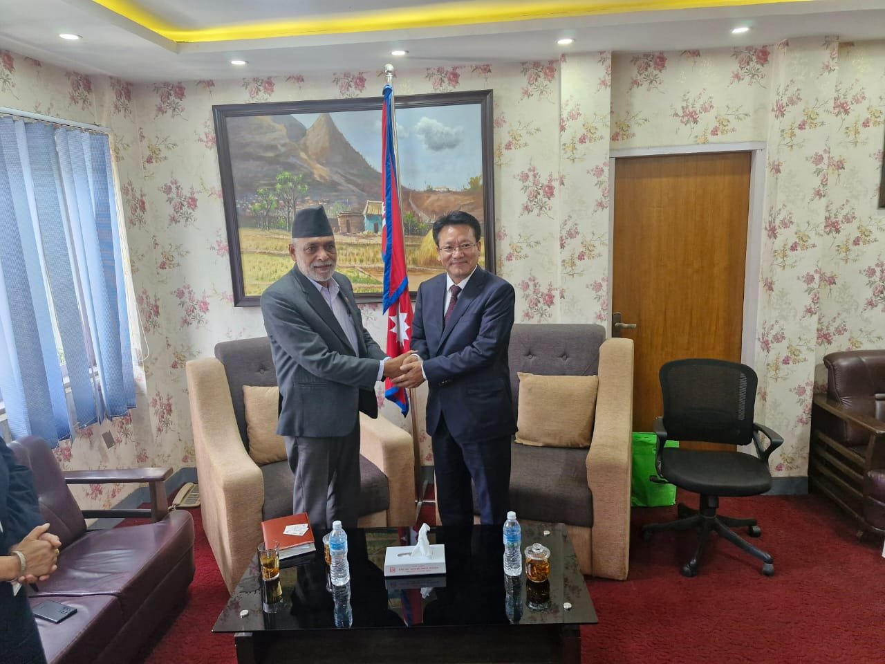 नेपालको निर्यातलाई सहजीकरण गरिदिन चीनको सिजाङ प्रदेशका उपाध्यक्षलाई कृषिमन्त्री अधिकारीको आग्रह