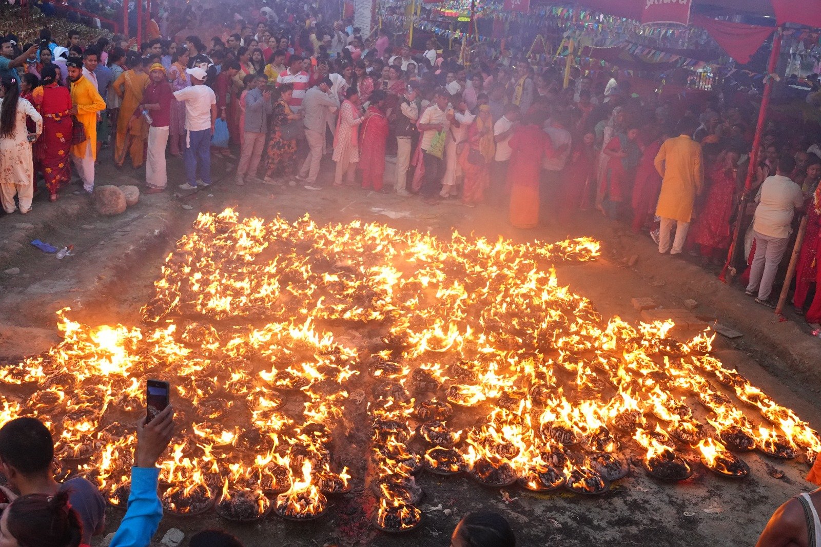 गण्डकी काेटीहाेममा २१ कराेड दिप प्रज्ज्वलन, एकै दिन ५ लाख भक्तजनको उपस्थिति,