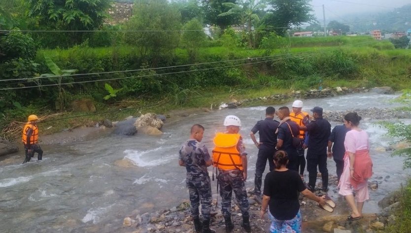 विद्युत प्राधिकरणकाे लापर्वाही : करेन्ट झड्काले अंकितलाई अरुङ खाेलाले बगाएकाे आराेप