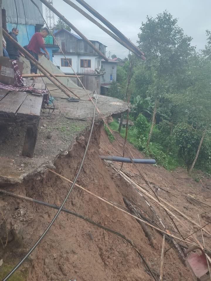 इलाममा १८ जनाकाे मृत्यु,
