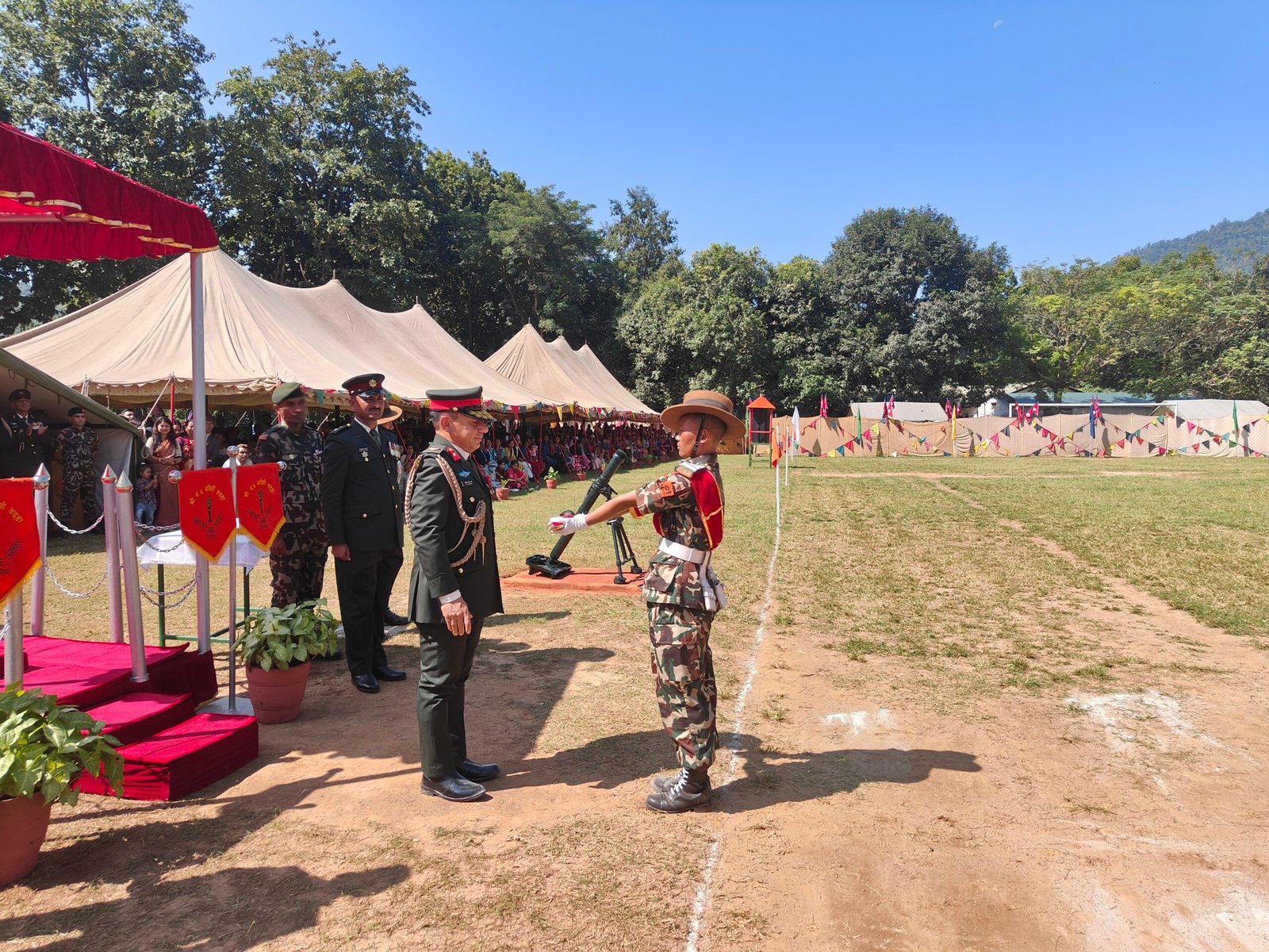 महिला सैन्य आधार तालिमको अन्तिम दलेल कवाज प्रदर्शन ः सर्वाेत्कृष्ठलाई खुकुरी