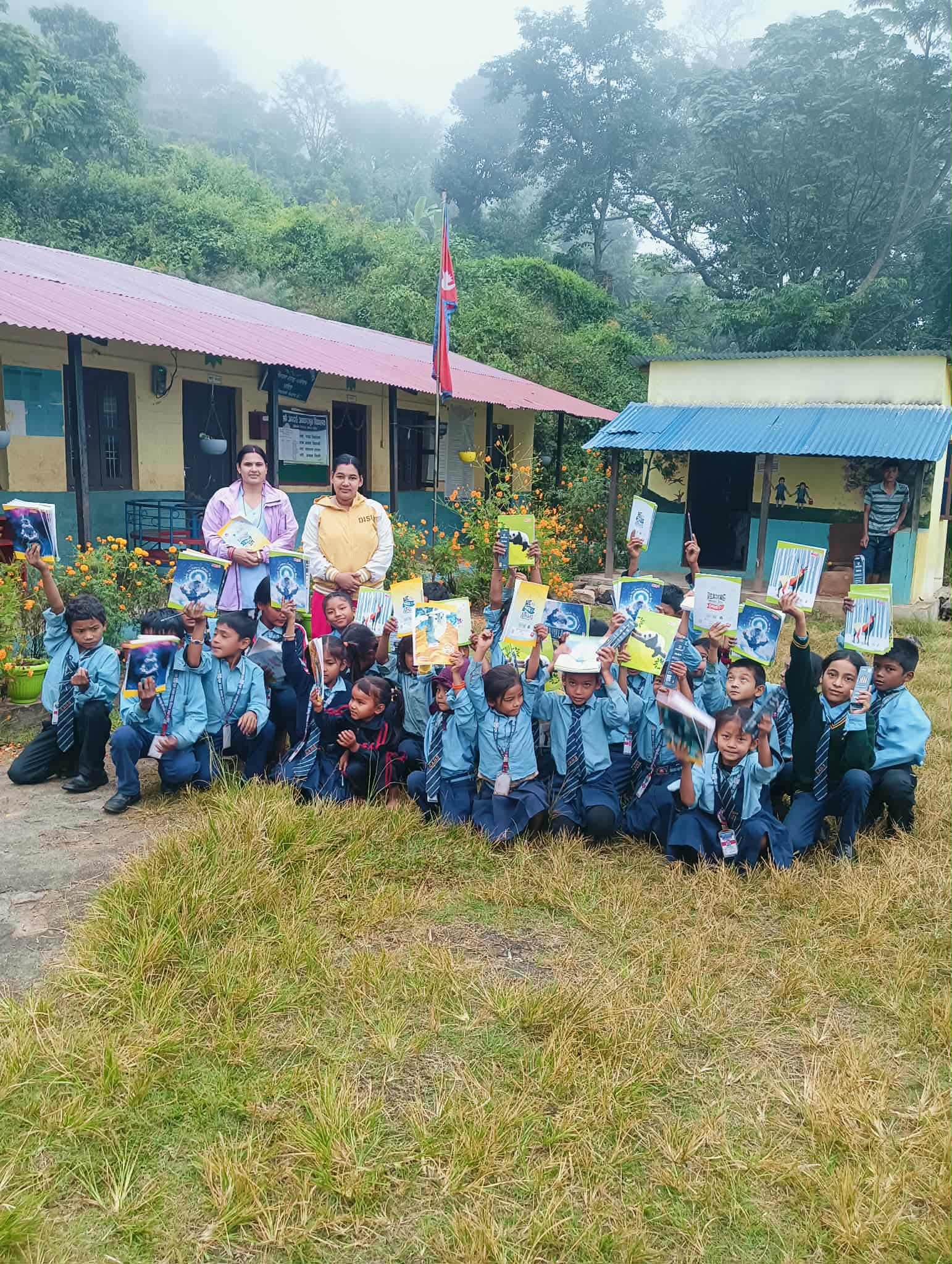 बेनिघाटरोराङका ३ विद्यालयका १ सय ९६ विद्यार्थीलाई स्टेशनरी वितरण, १८ चेपाङविद्यार्थीलाई पूर्ण छात्रवृत्ति