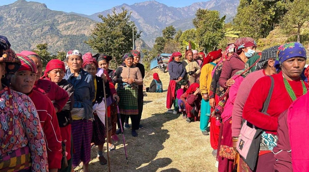 खनियाबास निःशुल्क विशेषज्ञ स्वास्थ्य शिविरमा ७ सय ७७ ले सेवा लिए