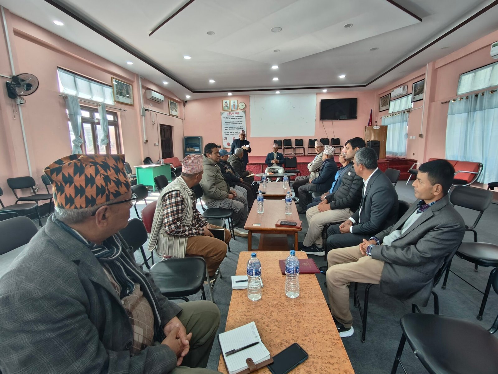 धादिङमा मूख्य निर्वाचन कार्यालयकाे सर्वदलीय बैठक