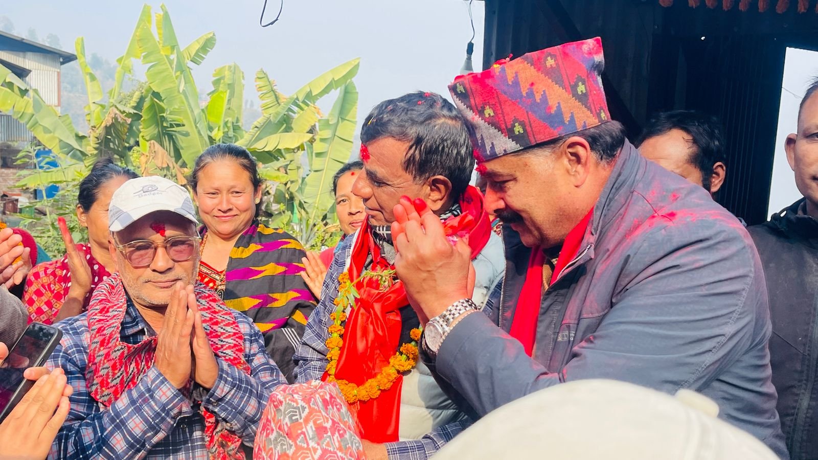 धादिङ १ का एमाले उम्मेदवार त्रिपाठी व्यवसायिक विकास र बजारीकरणमा नितिगत याेजन निर्ण गर्न प्रतिवद्ध