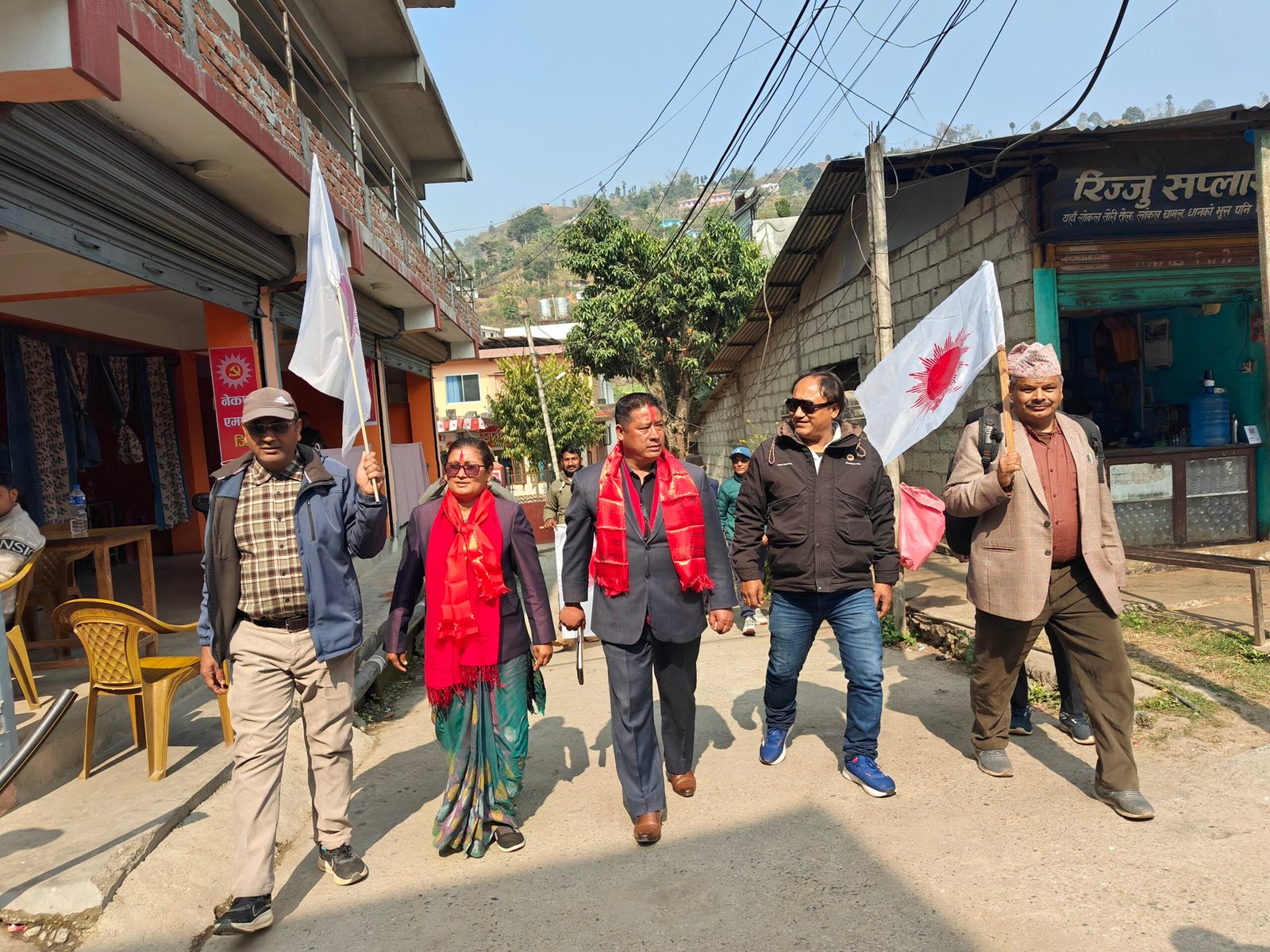 भूकम्पपीडित समुदायसँग घलेको छलफल, आचारसंहिता पालना गर्दै घरदैलो अभियान तीव्र