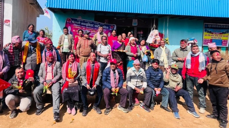 मतदातनकाे समस्या सुन्दै विकासमा प्रतिवद्भता जनाउदै नेकपा उम्मेदवार भण्डारी