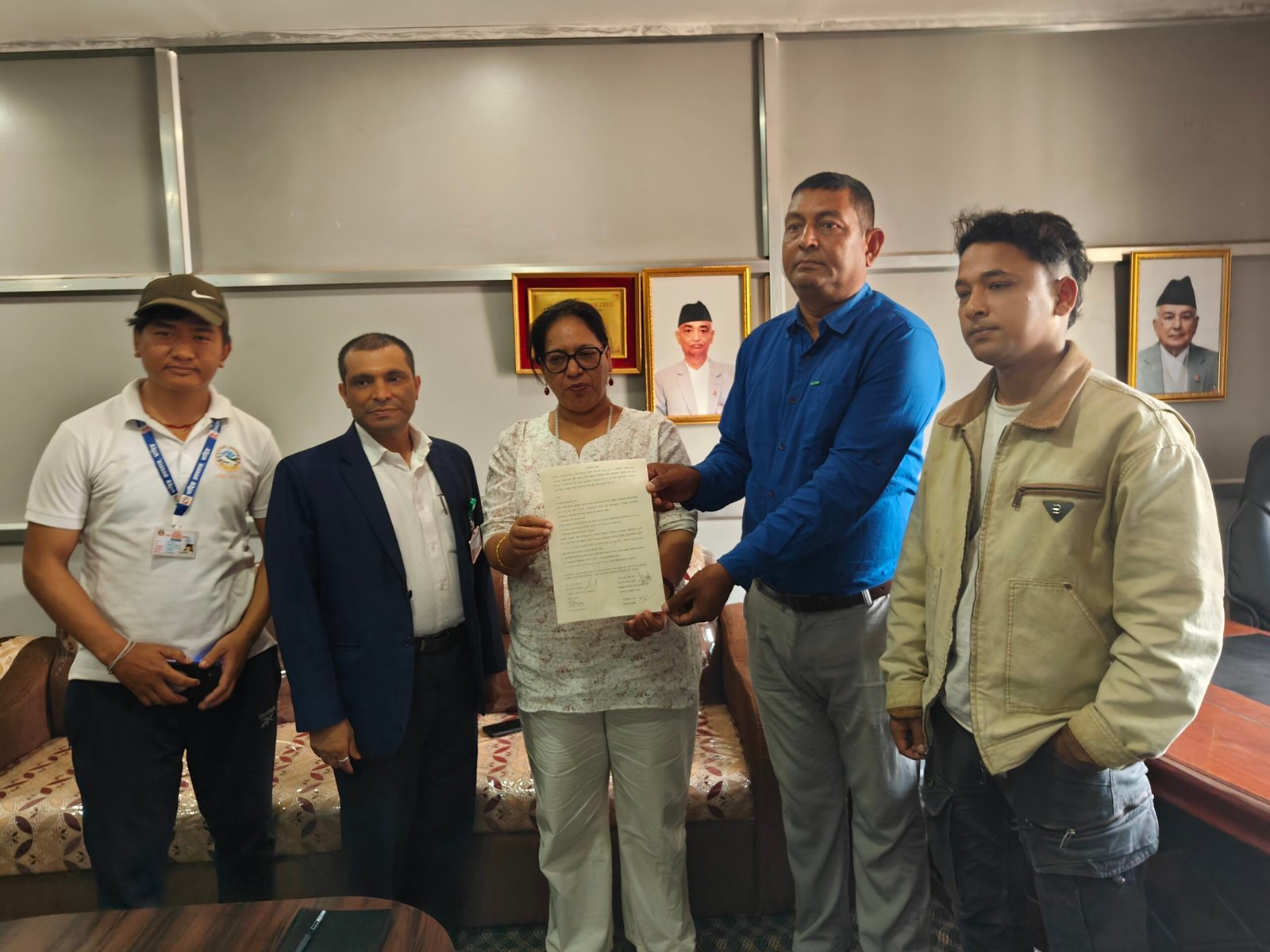 धादिङ अस्पताल र सल्यानटार प्राथमिक स्वास्थ्य केन्द्रबीच स्वास्थ्य सेवा सहकार्य सम्झौता