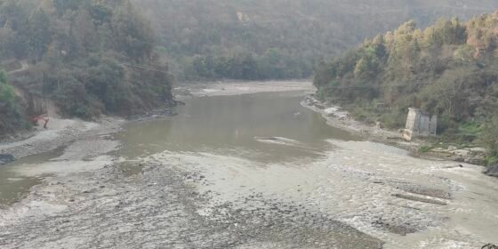 मलेखु आरुबासटार (त्रिशूली नदी) जाेड्ने पुल सात वर्षमापनि बनेन