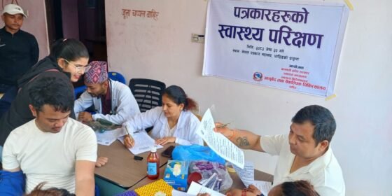 धादिङका ३७ पत्रकारको नि:शुल्क स्वास्थ्य परीक्षण