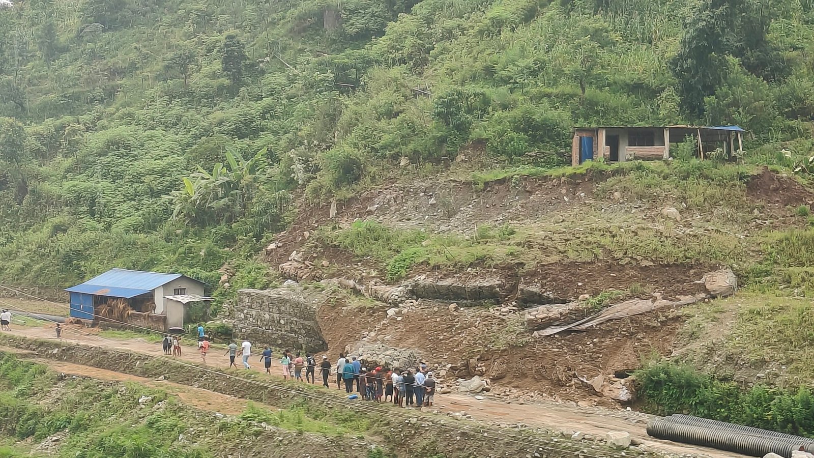 तल्लाे भुलभुलेकाे लगातार पहिराेले धादिङबेसीकाे खानेपानी समेत बन्द
