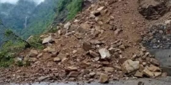 धादिङ चितवनकाे पहिराेले पृथ्वीराजमार्ग अवरुद्ध