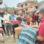 गलौंदीका १४ बाढीपीडित परिवारलाई टेन्ट, डसना सहित गैर खाद्य सामाग्री वितरण