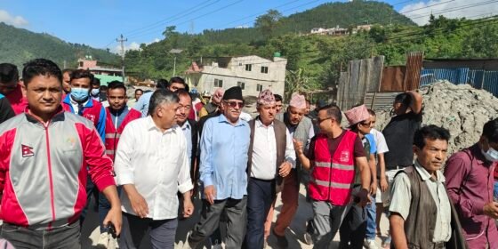 बाढी प्रभावित क्षेत्रको निरीक्षणमा प्रचण्ड